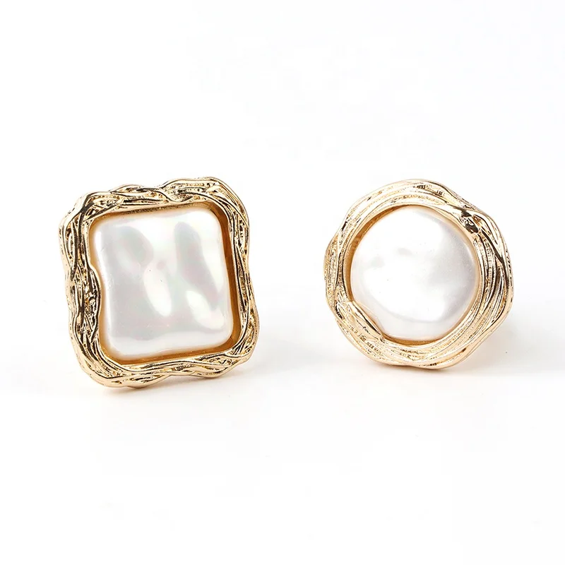 Simple Sweet Imitation Pearl Square Big Earrings Fashion Baroque Style Round Stud Earrings Women Jewelry Wedding Party Gifts
Simple Sweet Imitation Pearl Square Big Earrings Fashion Baroque Style Round Stud Earrings Women Jewelry Wedding Party Gifts
