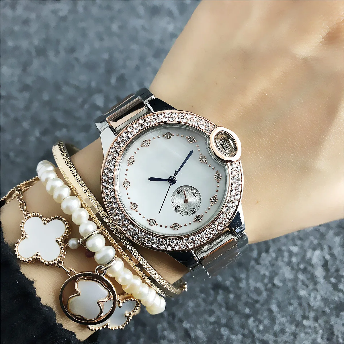 Hot Sell big watch men gift boxes for watches wristwatch japan movement crystal wristwatches, Gold
Hot Sell big watch men gift boxes for watches wristwatch japan movement crystal wristwatches, Gold