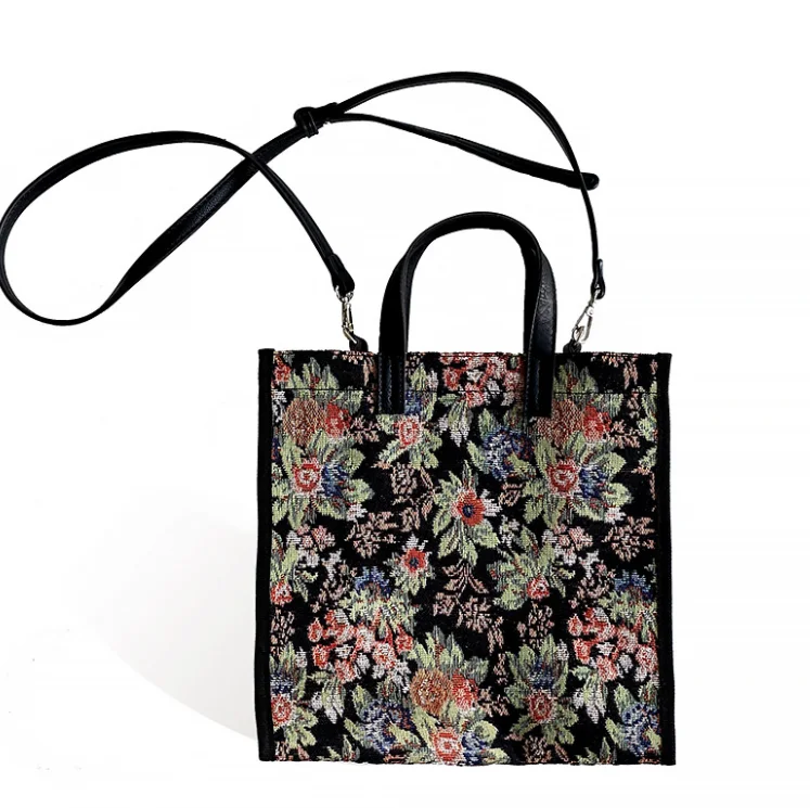 2021 Trendy Large Capacity Handbag Embroidery Temperament Handbag Retro Flower Design One-shoulder Crossbody Bag YGC-428
2021 Trendy Large Capacity Handbag Embroidery Temperament Handbag Retro Flower Design One-shoulder Crossbody Bag YGC-428