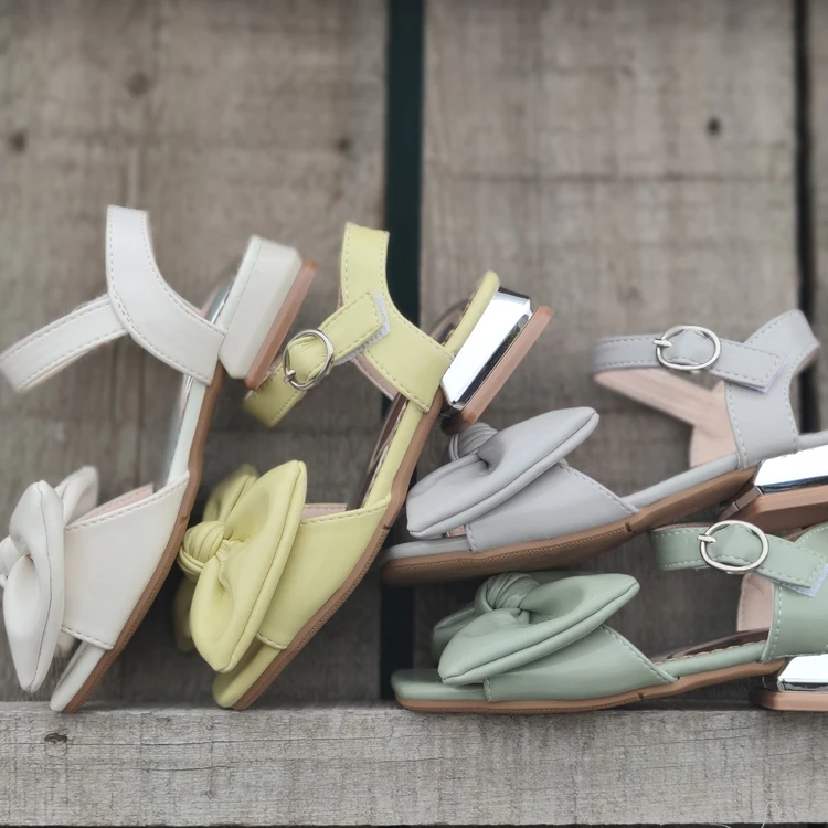 Baby Girls Bow Knot Sandals Cute Summer Soft Sole Flat Princess Shoes Infant Non-Slip First Walkers kids sandals Girls
Baby Girls Bow Knot Sandals Cute Summer Soft Sole Flat Princess Shoes Infant Non-Slip First Walkers kids sandals Girls