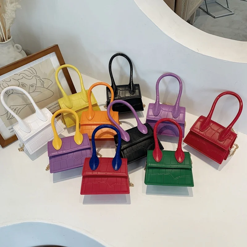 Hand-held stone pattern contrast color small bag female 2021 girls ladies mini red ins fashion western-style messenger bag
Hand-held stone pattern contrast color small bag female 2021 girls ladies mini red ins fashion western-style messenger bag