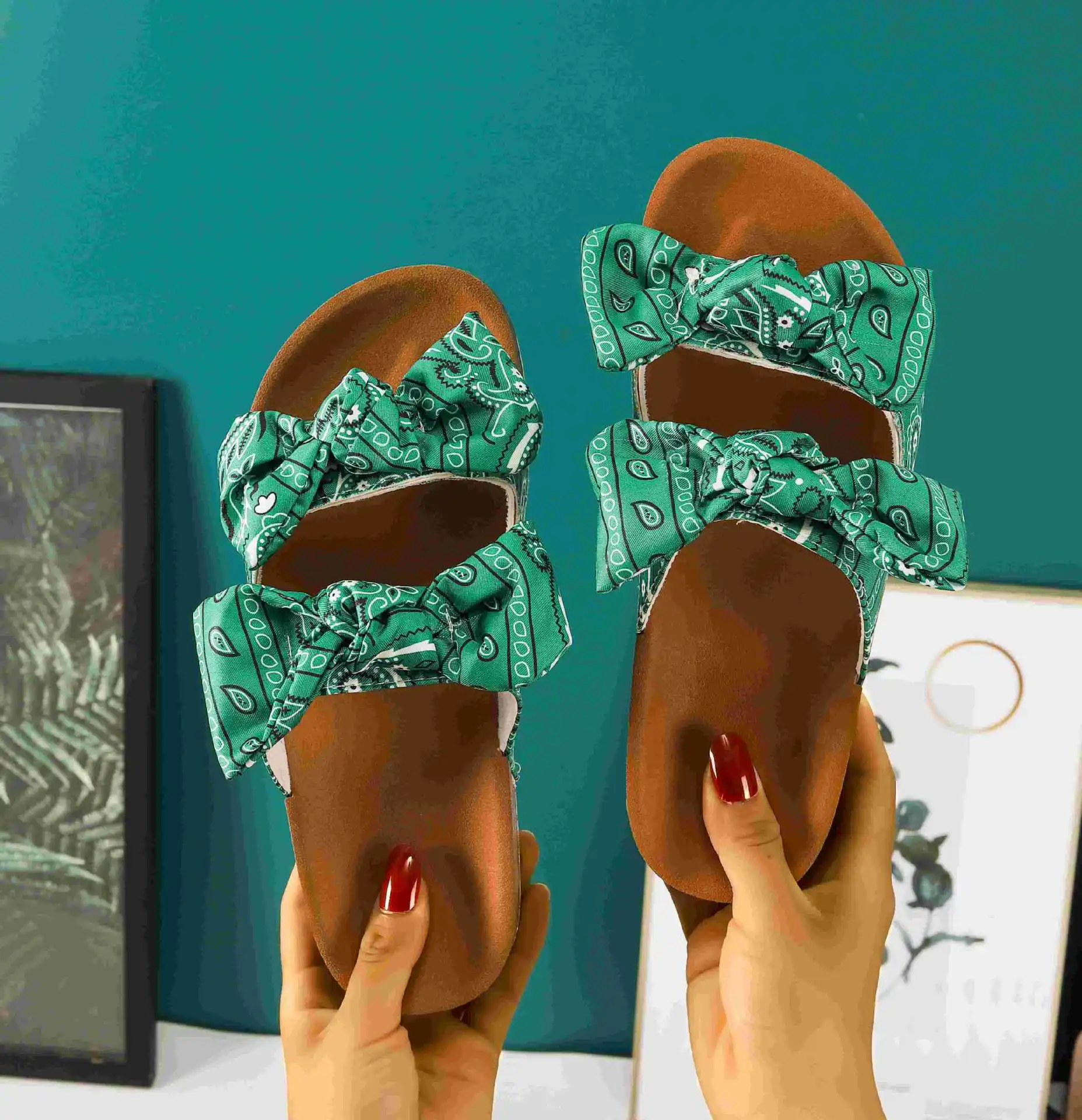 INS HOTTEST DUAL STRAPS Women Sandals WITH BOWKNOT SUMMER Slides With Floral Bow DOUBLE Straps Slippers For Outdoor Women, Blue,green,red
INS HOTTEST DUAL STRAPS Women Sandals WITH BOWKNOT SUMMER Slides With Floral Bow DOUBLE Straps Slippers For Outdoor Women, Blue,green,red