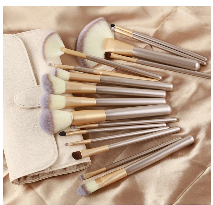 

2021 New Arrival High Quality 24pcs Champagne Makeup Brushes Professional Make up Brush Set