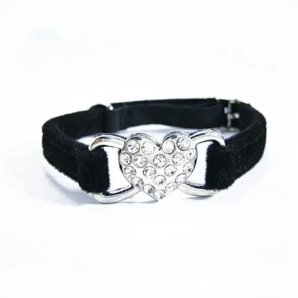 Latest Design Exquisite Bling Heart shaped Rhinestone Pet Leather Collar For Small Dogs Cats
Latest Design Exquisite Bling Heart shaped Rhinestone Pet Leather Collar For Small Dogs Cats