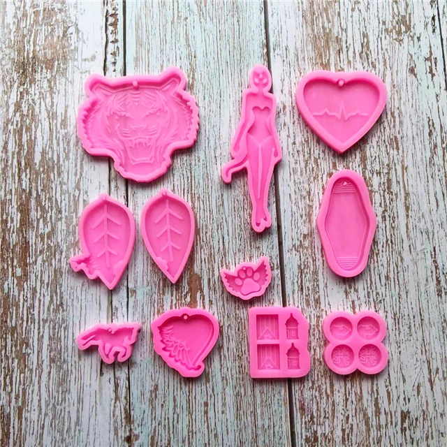B029 Free Sample New Products DIY Shiny Earring Mould Silicone Door Tag Lion Alien Leaves Keychain Resin Mold
B029 Free Sample New Products DIY Shiny Earring Mould Silicone Door Tag Lion Alien Leaves Keychain Resin Mold