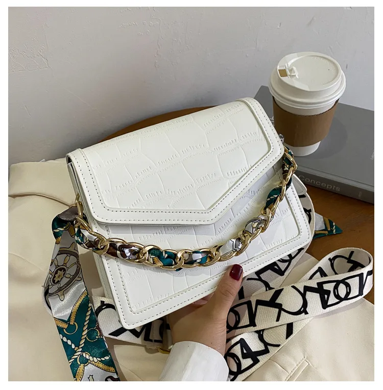 New Fashion Women's Handbag Broadband One Shoulder Messenger Bag Fashion Mini Square Crossbody Bag, As picture
New Fashion Women's Handbag Broadband One Shoulder Messenger Bag Fashion Mini Square Crossbody Bag, As picture