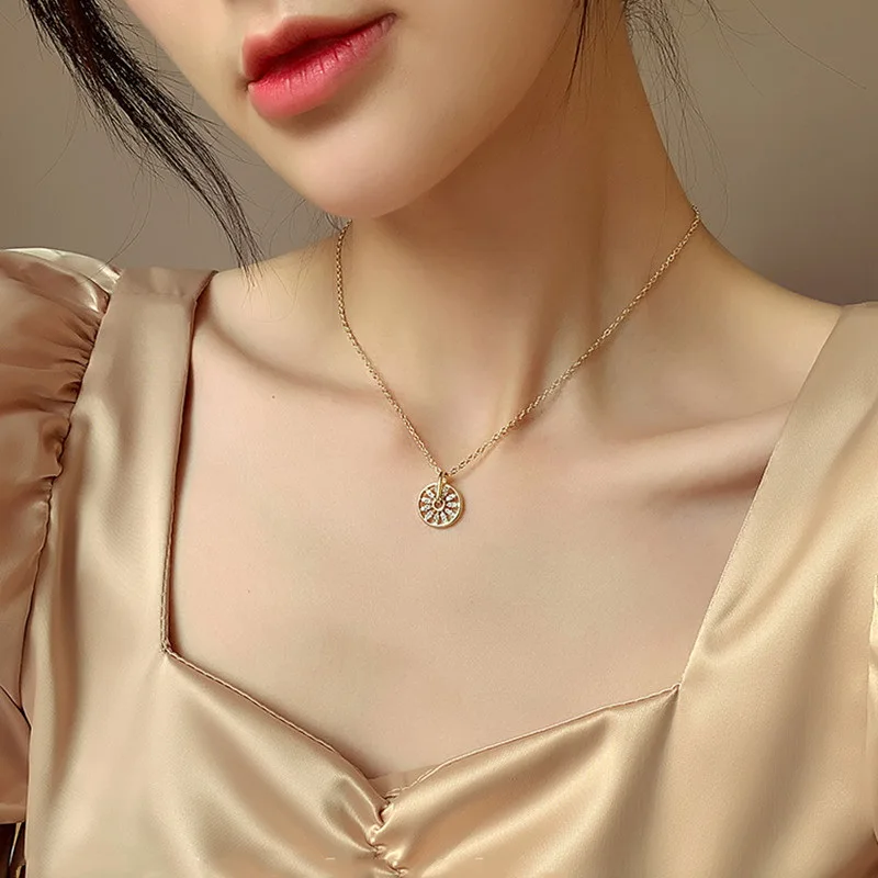 Korean Style Sunflower Simple Zircon Necklace For Women Chains Gold Plated Necklaces Accessories Jewelry, Golden
Korean Style Sunflower Simple Zircon Necklace For Women Chains Gold Plated Necklaces Accessories Jewelry, Golden