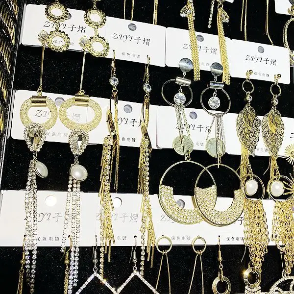 PUSHI high quality trendy fringe earrings charms long tassel earrings jewelry gold plated mix match earrings lot
PUSHI high quality trendy fringe earrings charms long tassel earrings jewelry gold plated mix match earrings lot
