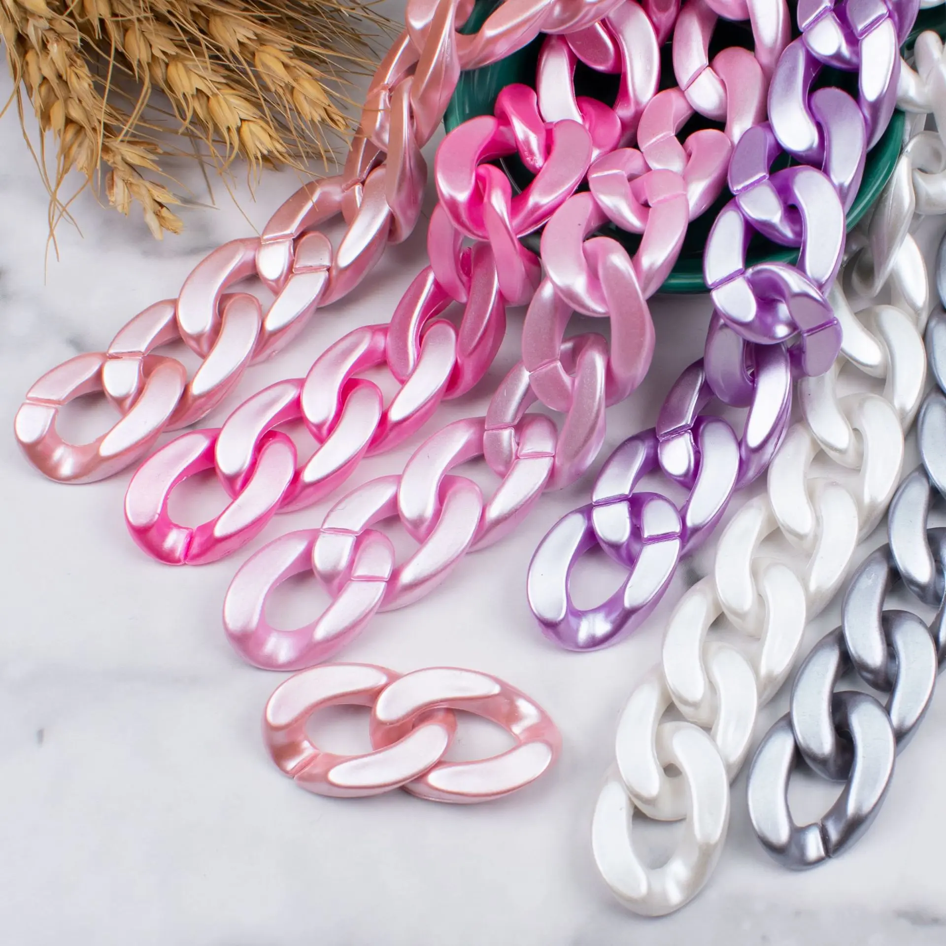 REWIN Vintage Pearlescent Acrylic Chain Links Imitation Pearl Color Fishbone Resin Purse Chain, 14 colors in stock
REWIN Vintage Pearlescent Acrylic Chain Links Imitation Pearl Color Fishbone Resin Purse Chain, 14 colors in stock