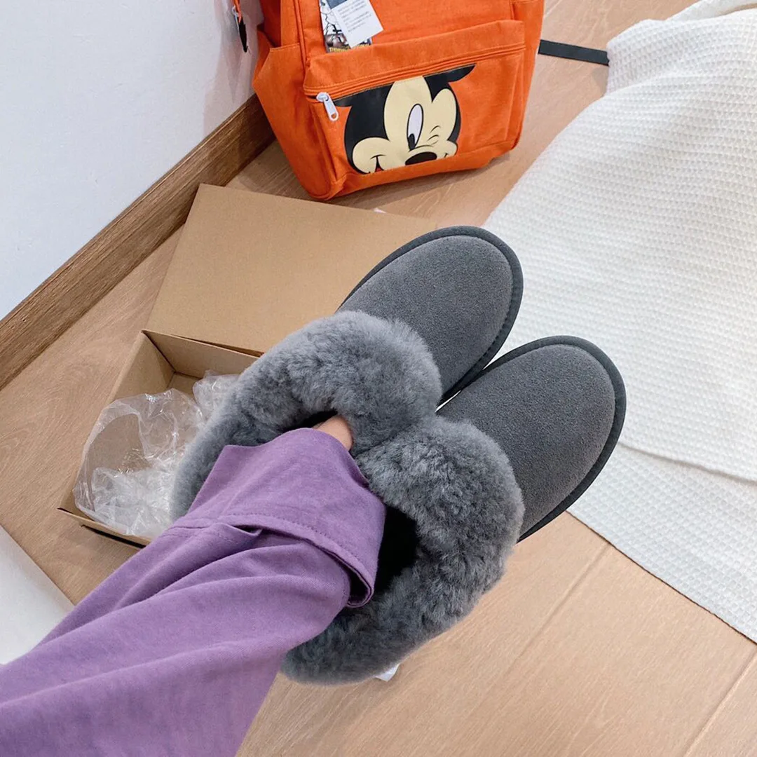 Drop shipping Women's snow boots 2020 new winter fashion big-name casual short-tube wool warm women's shoes festive boots
Drop shipping Women's snow boots 2020 new winter fashion big-name casual short-tube wool warm women's shoes festive boots
