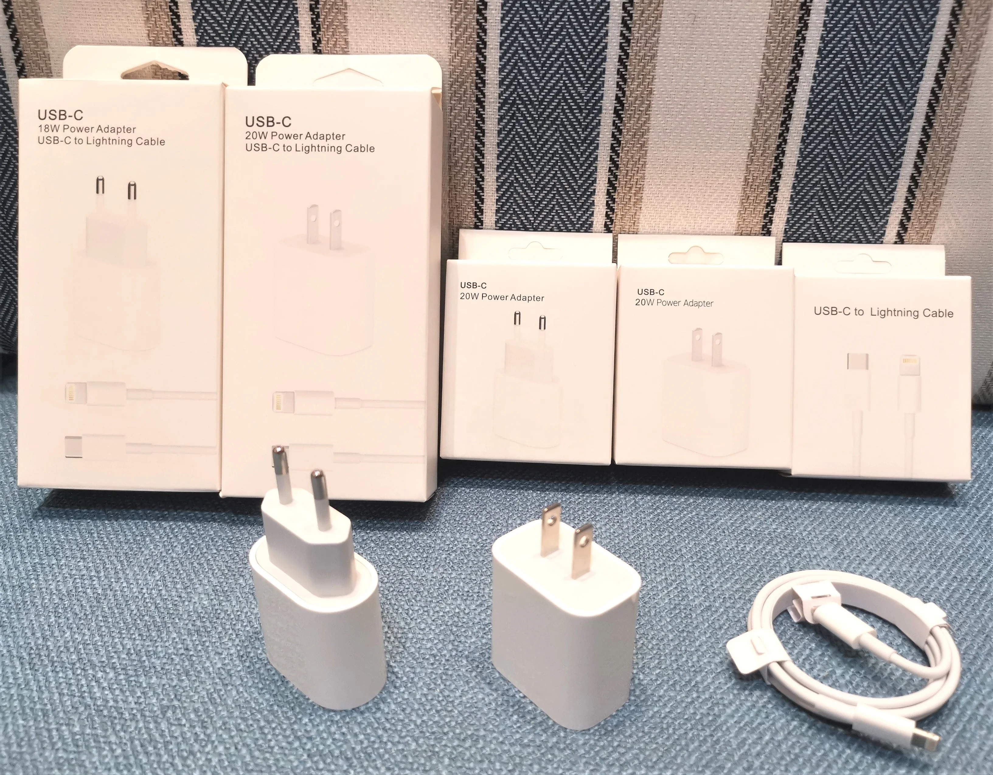 Original fast charger Type c 18W 20W charger PD USB-C power adapter for iPhone 12 pro X XS MAX 11 pro fast charger, White
Original fast charger Type c 18W 20W charger PD USB-C power adapter for iPhone 12 pro X XS MAX 11 pro fast charger, White