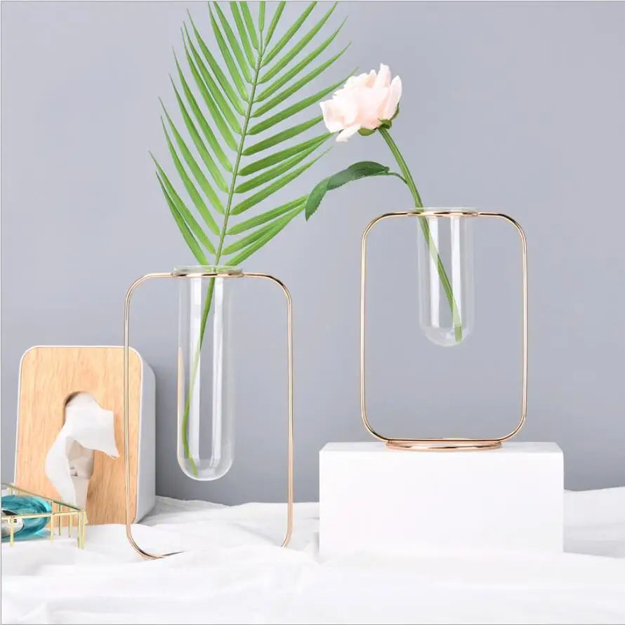 Nordic Style Decorative Recycled Glass Flower Pot Metal Shelf Clear Glass Vase, Transparent
Nordic Style Decorative Recycled Glass Flower Pot Metal Shelf Clear Glass Vase, Transparent