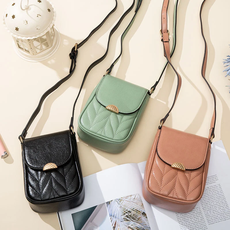 BB291 Fashion Solid Handbags Temperamental Crossbody Bag 2021 Latest Purse, As picture or custom
BB291 Fashion Solid Handbags Temperamental Crossbody Bag 2021 Latest Purse, As picture or custom