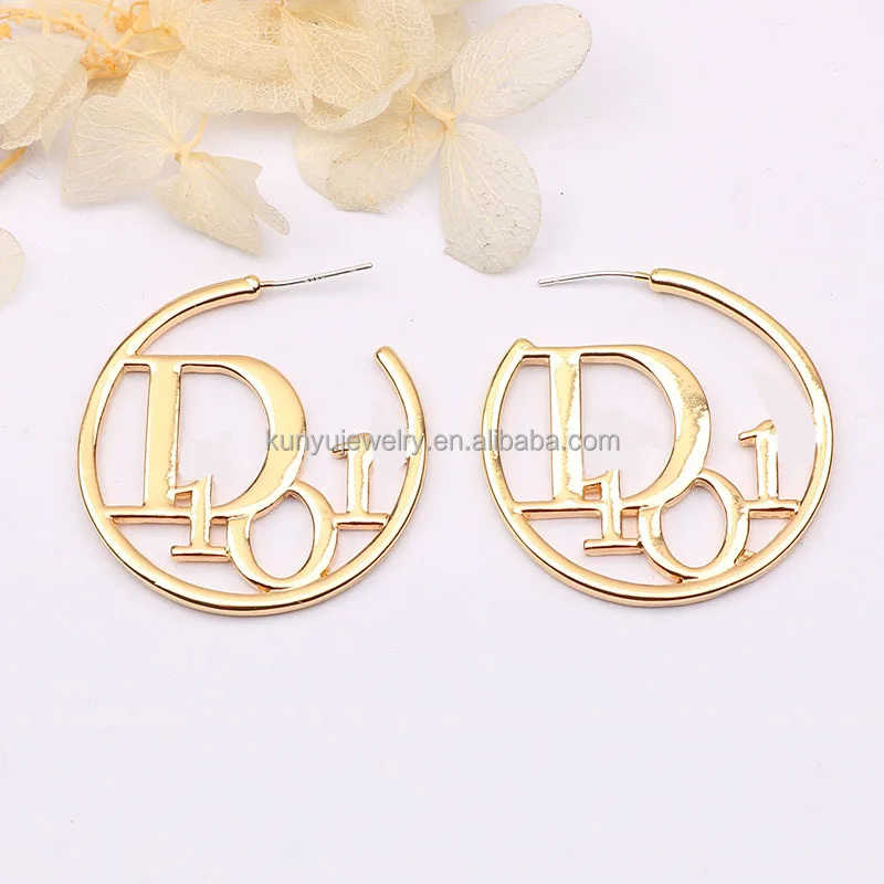 New letter stainless steel big round lady earrings with 18K gold plated hoop earrings for women
New letter stainless steel big round lady earrings with 18K gold plated hoop earrings for women