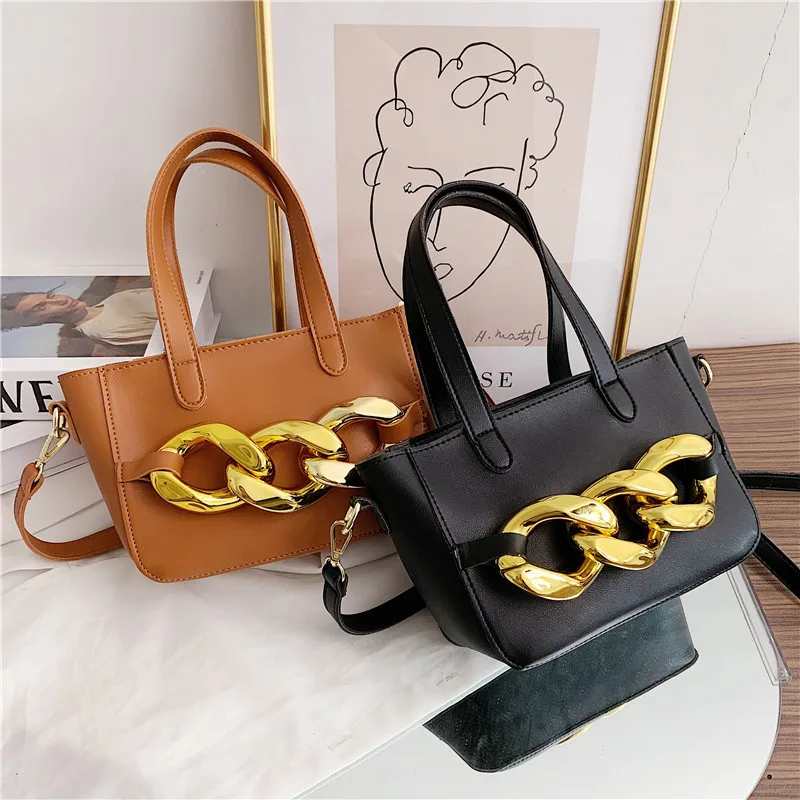 Bag Women 2021 Handbags New Design Luxury PU Leather Big Gold Twist Metal Chain Crossbody Hand Bag Women Handbag 
Bag Women 2021 Handbags New Design Luxury PU Leather Big Gold Twist Metal Chain Crossbody Hand Bag Women Handbag