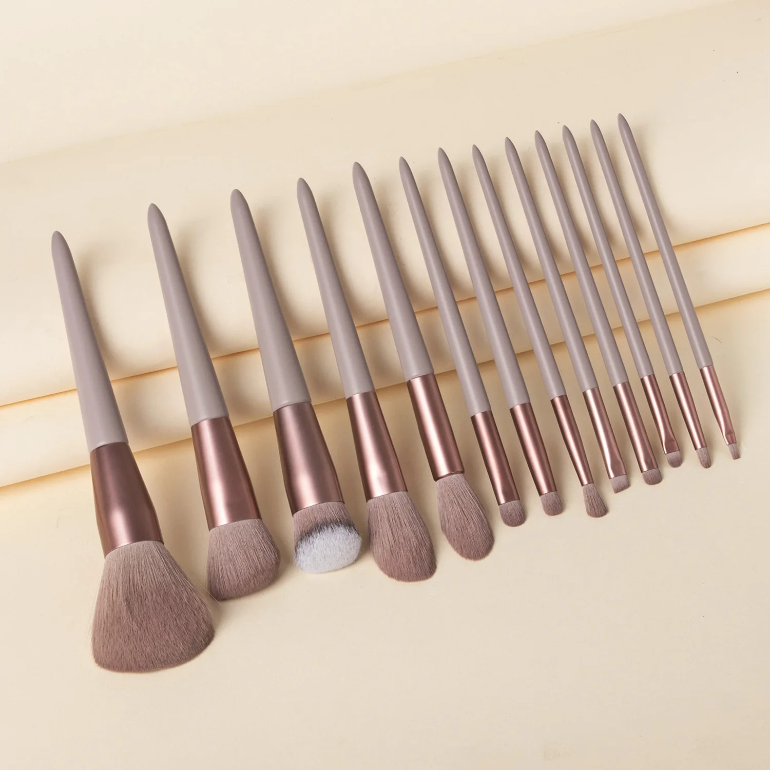 13pcs professional cosmetic brush eyeshadow brush private label makeup brush set
13pcs professional cosmetic brush eyeshadow brush private label makeup brush set