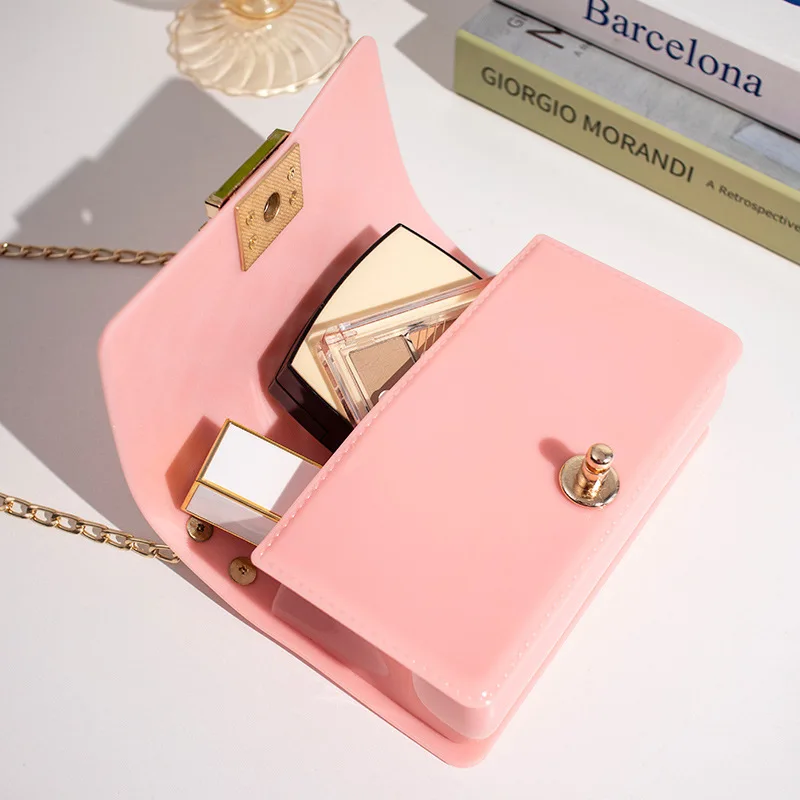 2022 PVC Mini Bag factory price small handbags Children Cute Purse Chain Girls jelly purse mini Handbag, 7 colors
2022 PVC Mini Bag factory price small handbags Children Cute Purse Chain Girls jelly purse mini Handbag, 7 colors