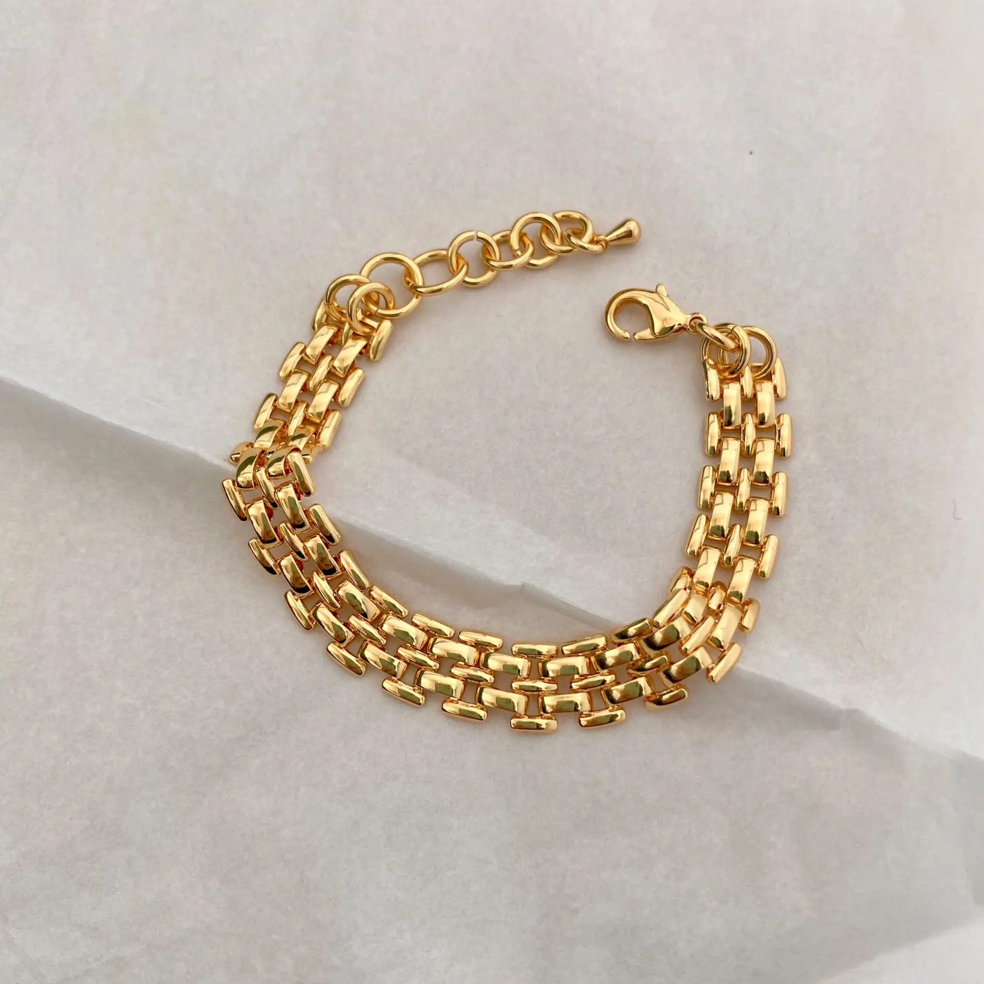 18K gold plated Brass Chain Bracelet Choker Women Men Unisex Jewelry Gifts 10mm Width watch band bracelet
18K gold plated Brass Chain Bracelet Choker Women Men Unisex Jewelry Gifts 10mm Width watch band bracelet