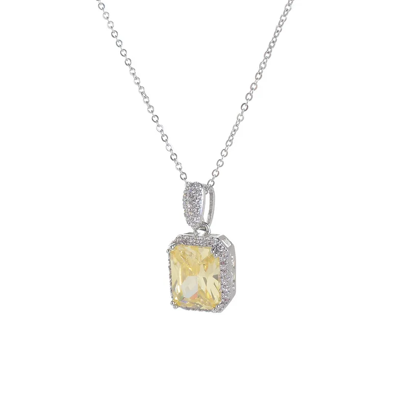 New Luxury Micro-inlaid Zircon Cute Pendant Necklace Square Women's Wedding Necklace Jewelry
New Luxury Micro-inlaid Zircon Cute Pendant Necklace Square Women's Wedding Necklace Jewelry