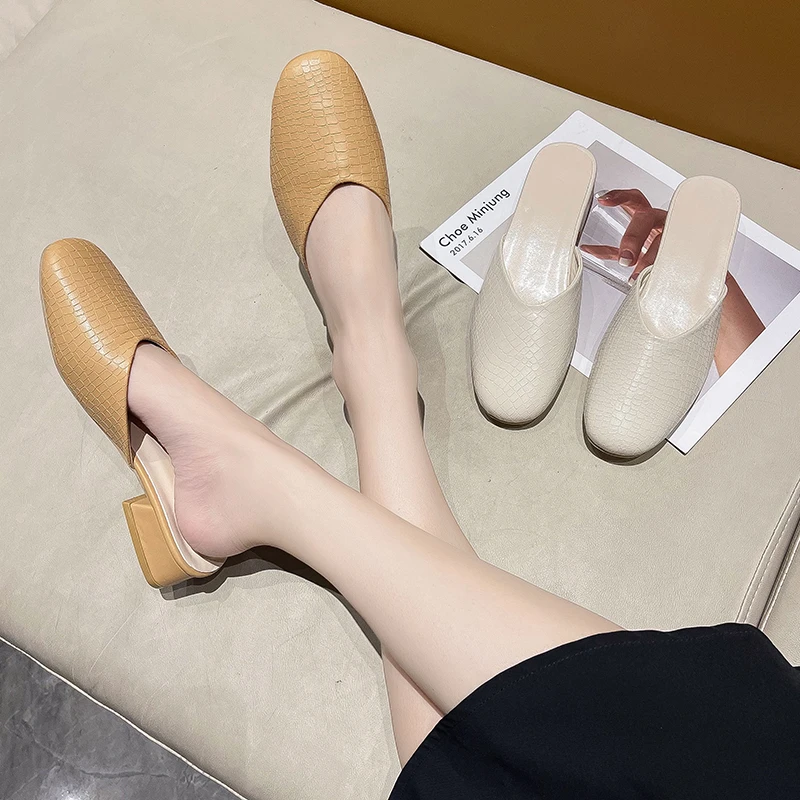 New arrival big size 44 ladies shoes plus sizes low heels slippers square heel sandals
New arrival big size 44 ladies shoes plus sizes low heels slippers square heel sandals