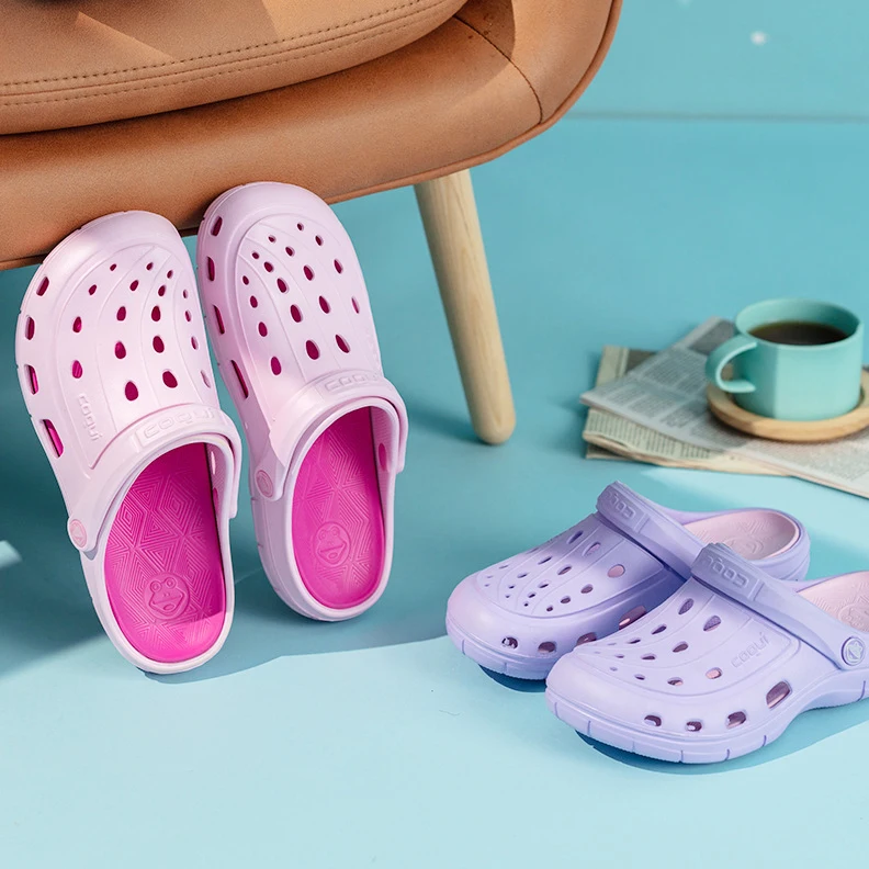 Hot sale Custom Clogs summer hollow garden hole shoes EVA home sandals outdoor leisure beach shoes
Hot sale Custom Clogs summer hollow garden hole shoes EVA home sandals outdoor leisure beach shoes