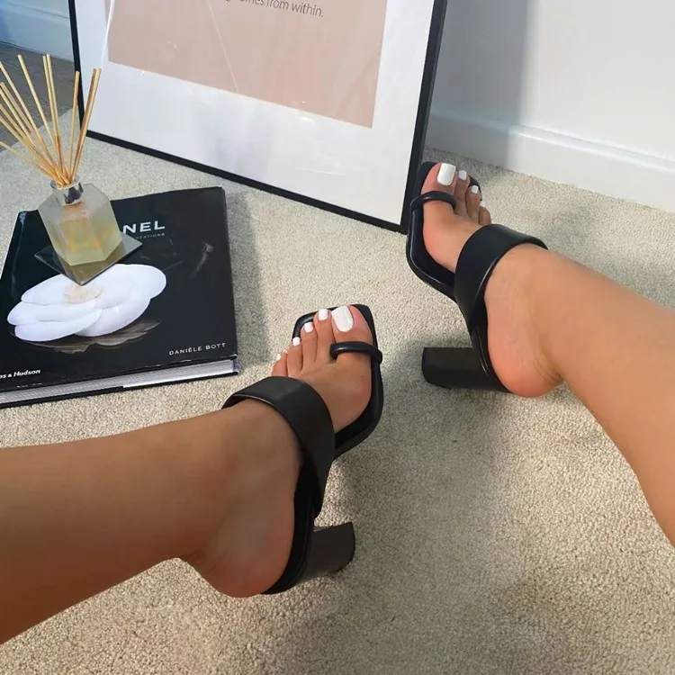 Luxury sexy ladies fancy party dress sandals leather women wedge thin high heels dress shoes
Luxury sexy ladies fancy party dress sandals leather women wedge thin high heels dress shoes