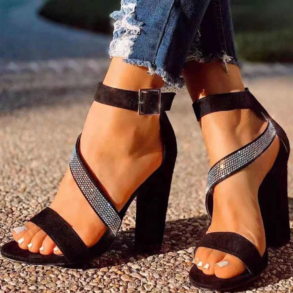 Solid Single Band Back Zip Shining Diamond Round Toe Women Sandals Summer Buckle Strap Chunky Heel Pumps Ladies Dating Shoes, Black
Solid Single Band Back Zip Shining Diamond Round Toe Women Sandals Summer Buckle Strap Chunky Heel Pumps Ladies Dating Shoes, Black