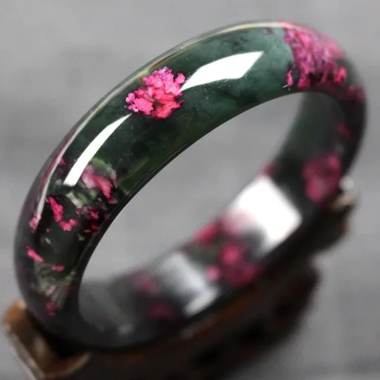 Natural Color Hand-carved Jade Bracelet Fashion Women Jewelry Charm Round Jadeite Bangle
Natural Color Hand-carved Jade Bracelet Fashion Women Jewelry Charm Round Jadeite Bangle