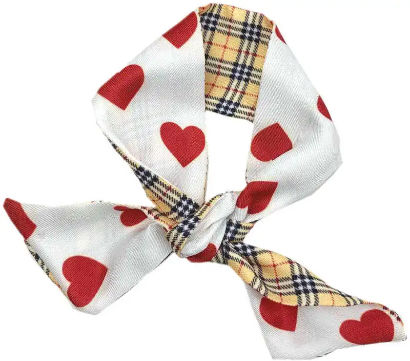 Factory Hot sale Teddy Ornaments Pet Bandana Fashion Print Logo Popular Dog Scarf Pet Neck Scarf
Factory Hot sale Teddy Ornaments Pet Bandana Fashion Print Logo Popular Dog Scarf Pet Neck Scarf
