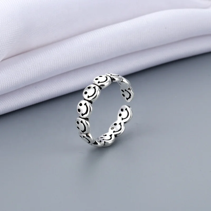 Simplicity Ancient Silver Color Happy Smiling Face Open Rings for Women Punk Hip Hop Adjustable Ring Fashion Jewelry Best Gift, Picture shows
Simplicity Ancient Silver Color Happy Smiling Face Open Rings for Women Punk Hip Hop Adjustable Ring Fashion Jewelry Best Gift, Picture shows