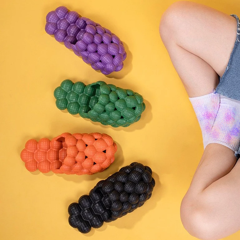 Bubble Slides 2022 Fashion Unisex EVA Girl Shoes Woman Sandals Children Sandals Massage Bubble Home Slippers For Women And Men, 5 colors
Bubble Slides 2022 Fashion Unisex EVA Girl Shoes Woman Sandals Children Sandals Massage Bubble Home Slippers For Women And Men, 5 colors