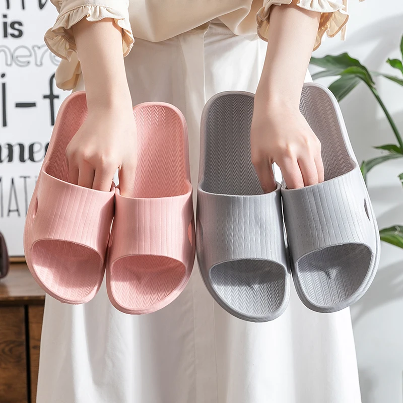 Cheap Wholesale Women Men Summer Slippers Anti-Slip House Bathroom Slippers, Customized color
Cheap Wholesale Women Men Summer Slippers Anti-Slip House Bathroom Slippers, Customized color