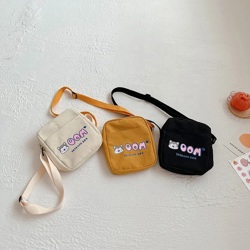 Children's bag women's cute letters fashion girls little bag baby shoulder foreign style little girl bag messenger bag 
Children's bag women's cute letters fashion girls little bag baby shoulder foreign style little girl bag messenger bag