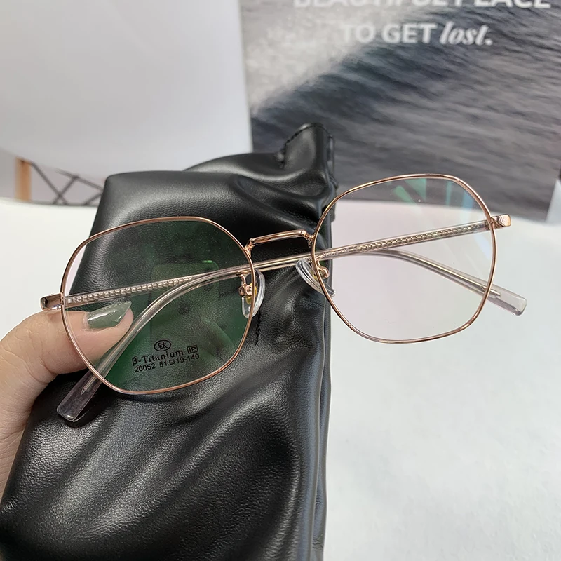 hot sale thin metal optical glasses frames titanium spectacle frames for women men unisex
hot sale thin metal optical glasses frames titanium spectacle frames for women men unisex