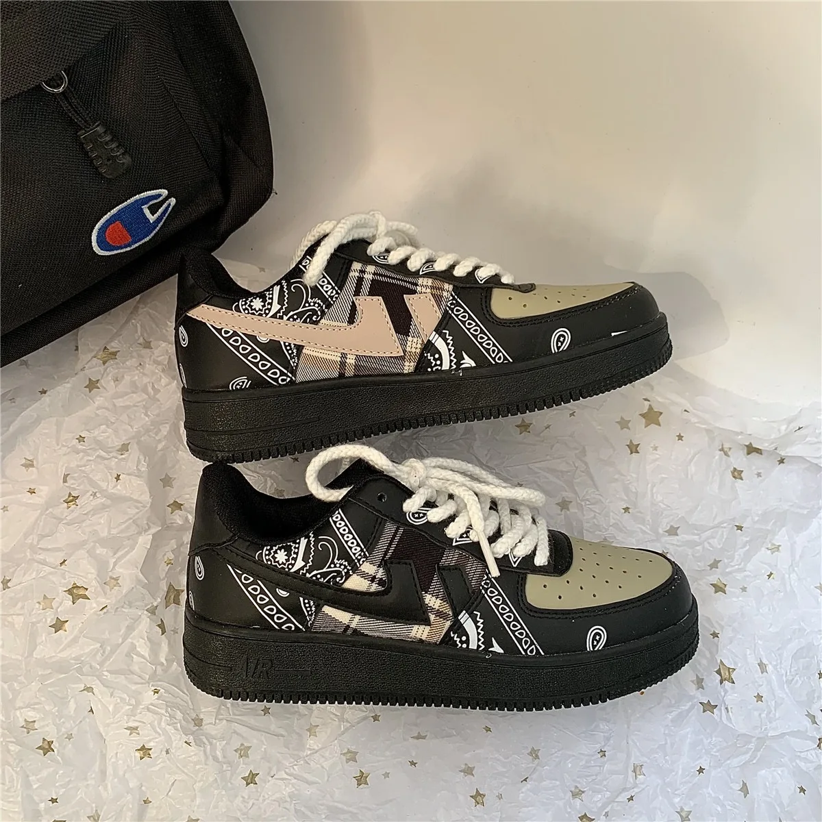 JM037 Trendy fashion platform tennis shoes ladies bandana print 2022 women sneakers, Picture
JM037 Trendy fashion platform tennis shoes ladies bandana print 2022 women sneakers, Picture