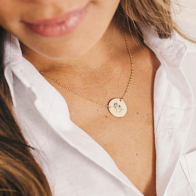 Fashion e-Manco Engraved Custom Gesture Theme Jewelry Necklace Stainless Steel Customized 15mm Disc Round Pendant Necklace
Fashion e-Manco Engraved Custom Gesture Theme Jewelry Necklace Stainless Steel Customized 15mm Disc Round Pendant Necklace