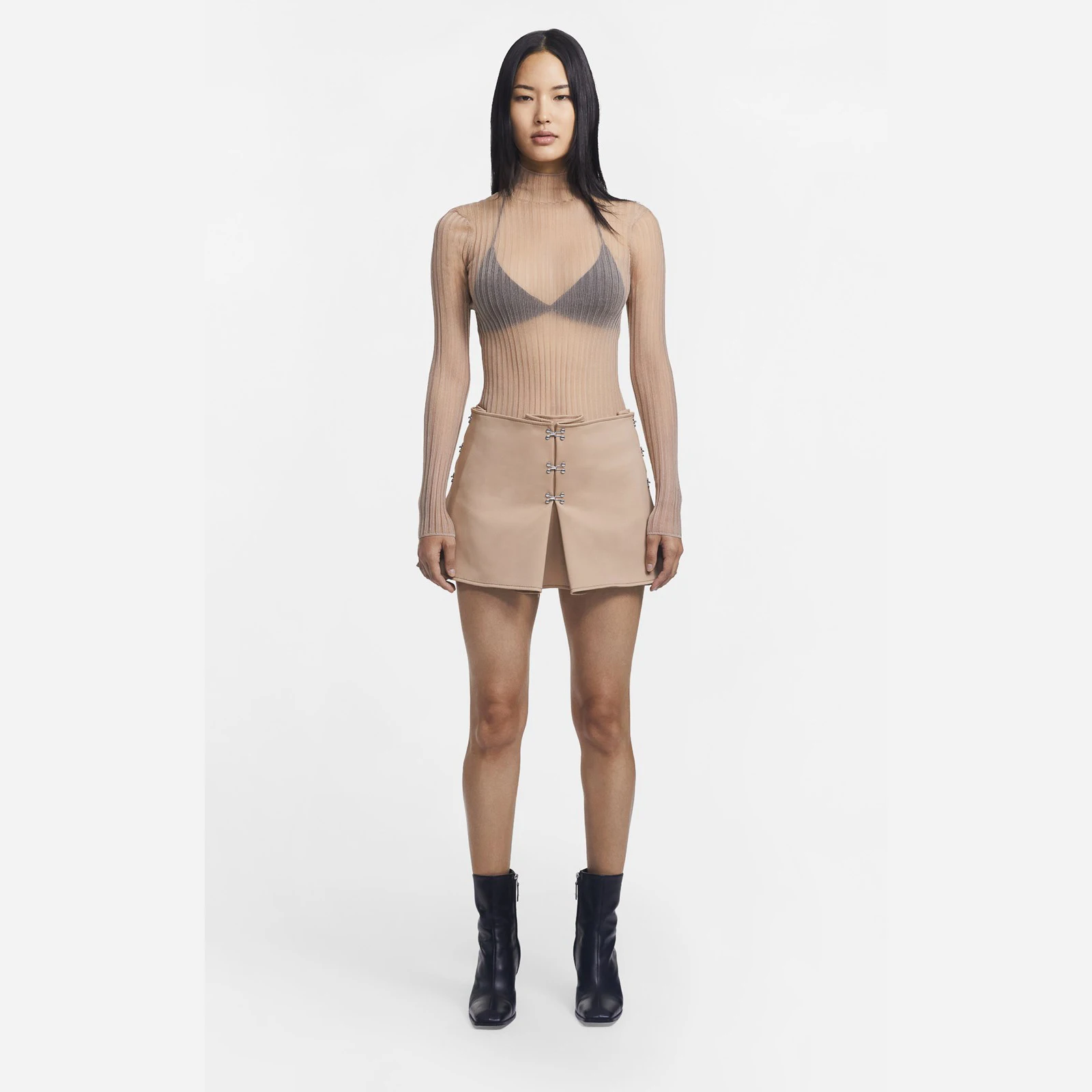 Custom High Quality Women's Fashion Buckle Hook Buckle Accordion Pleated Mini Skirt
Custom High Quality Women's Fashion Buckle Hook Buckle Accordion Pleated Mini Skirt
