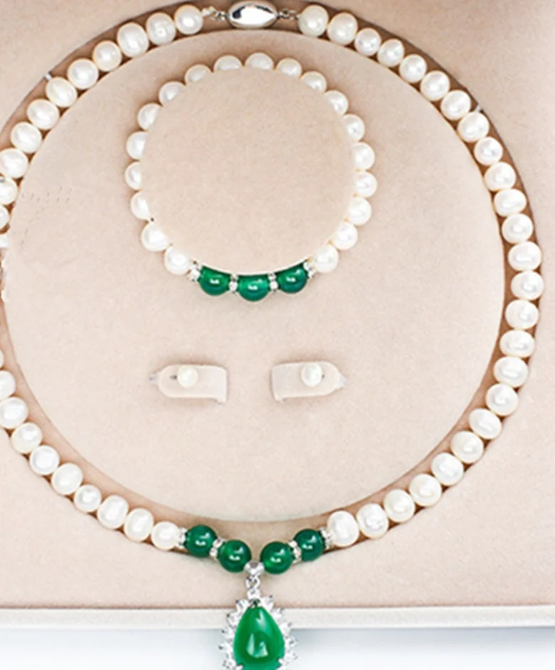 Value set price natural freshwater pearl necklace with jade bracelet and earrings Mother's Day gift, White
Value set price natural freshwater pearl necklace with jade bracelet and earrings Mother's Day gift, White