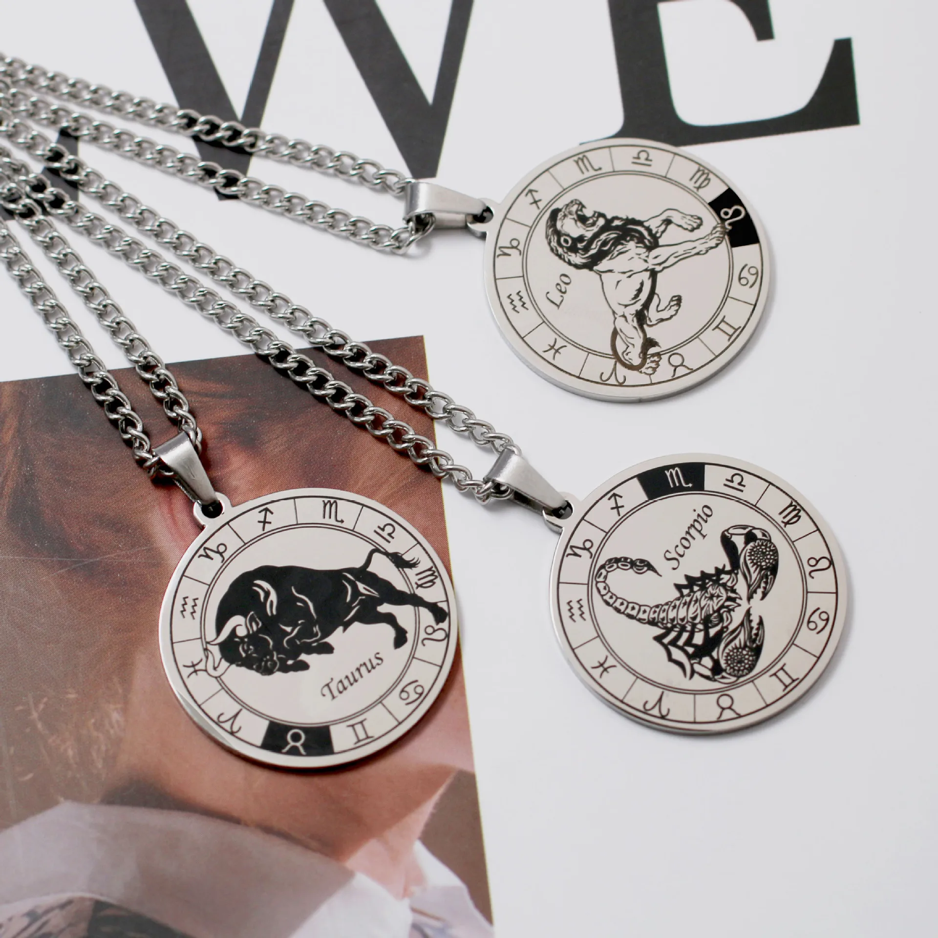Horoscope Personality 18K Gold Plated Stainless Steel Necklace Jewelry For Couple Round 12 Zodiac Turntable Pendant Necklace
Horoscope Personality 18K Gold Plated Stainless Steel Necklace Jewelry For Couple Round 12 Zodiac Turntable Pendant Necklace
