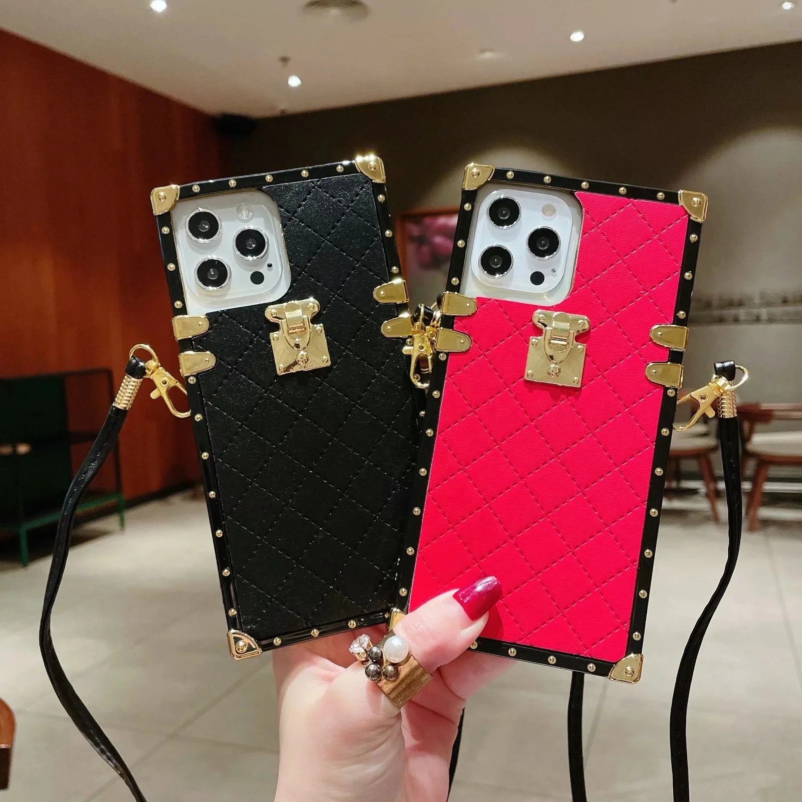 Luxury Square Phone Case for iPhone 12 11 Pro Max XR XS Leather Shockproof Cover with Strap for Girls Women
Luxury Square Phone Case for iPhone 12 11 Pro Max XR XS Leather Shockproof Cover with Strap for Girls Women