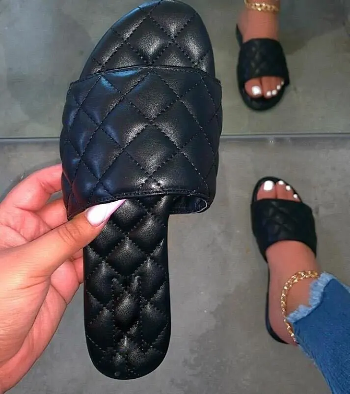QC Summer flat beach slipper female outdoor breathable black pu soft shoes fashion women sandals
QC Summer flat beach slipper female outdoor breathable black pu soft shoes fashion women sandals