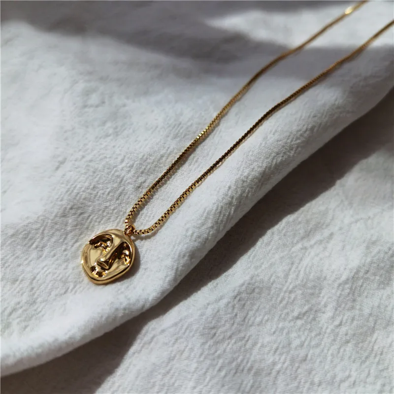 Vintage Copper Real Gold Pendant Necklace 18K Gold Plated Plain Gold Figure Face Necklace Non Tarnish Necklaces
Vintage Copper Real Gold Pendant Necklace 18K Gold Plated Plain Gold Figure Face Necklace Non Tarnish Necklaces