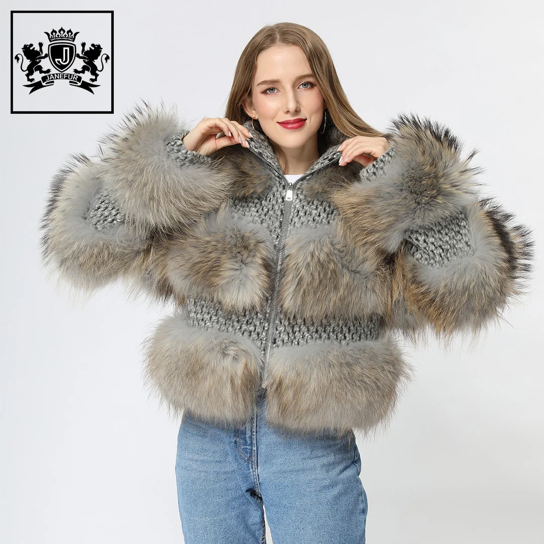 Wholesale Fashionable Knitted Winter Female Fur Jacket Fluffy Real Raccoon Fur Coat Woman
Wholesale Fashionable Knitted Winter Female Fur Jacket Fluffy Real Raccoon Fur Coat Woman