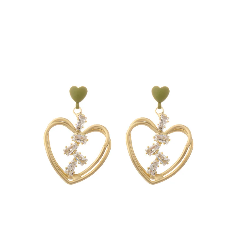 S925 Sterling Silver Needle Real Gold Plated Cubic Zirconia Heart Pendant Earrings Transparent Crystal Heart Earring
S925 Sterling Silver Needle Real Gold Plated Cubic Zirconia Heart Pendant Earrings Transparent Crystal Heart Earring