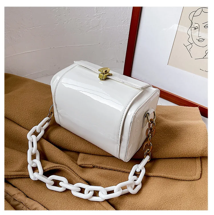 Latest Design 2021 Trendy Chain Pure color Box Handbags Ladies Purse Designer bag Women, 5 colors
Latest Design 2021 Trendy Chain Pure color Box Handbags Ladies Purse Designer bag Women, 5 colors
