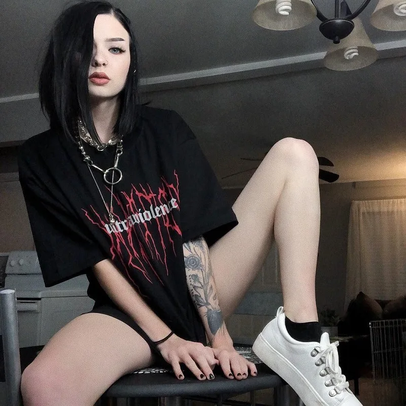 Gothic Loose Streetwear black Harajuku Letter Print women tees Summer Fashion Women Punk Short Sleeve Casual Vintage T-shirts
Gothic Loose Streetwear black Harajuku Letter Print women tees Summer Fashion Women Punk Short Sleeve Casual Vintage T-shirts