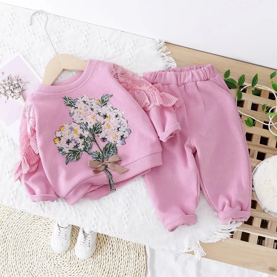2020 youth baby girl clothes embroidery lace 2-piece casual sweater girl clothing 1-4 years old cute Autumn children's clothes
2020 youth baby girl clothes embroidery lace 2-piece casual sweater girl clothing 1-4 years old cute Autumn children's clothes