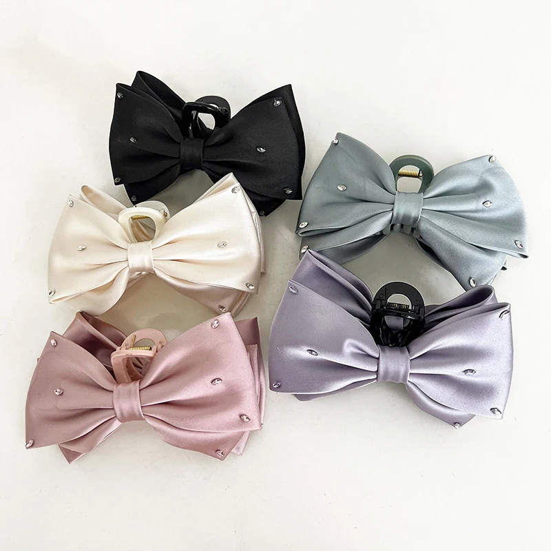 Korean Satin Cloth Hair Claw Clip With Diamond Fabric Rhinestone Bowknot Shark Claw Clip Simple Crystal Women's Hair Accessories
Korean Satin Cloth Hair Claw Clip With Diamond Fabric Rhinestone Bowknot Shark Claw Clip Simple Crystal Women's Hair Accessories