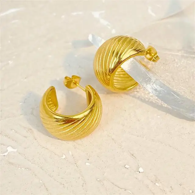Ins metal ball C-shaped earring jewelry 2023 new fashion line stainless steel gold-plated 18k earring jewelry
Ins metal ball C-shaped earring jewelry 2023 new fashion line stainless steel gold-plated 18k earring jewelry