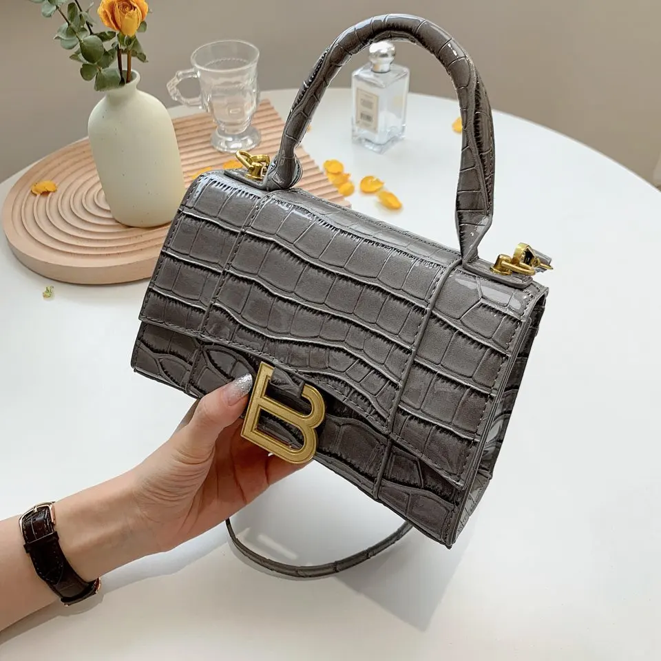 Winter New PU Leather Women's Designer Vintage Bucket Armpit bag Handbag Luxury Shoulder Messenger Purses
Winter New PU Leather Women's Designer Vintage Bucket Armpit bag Handbag Luxury Shoulder Messenger Purses